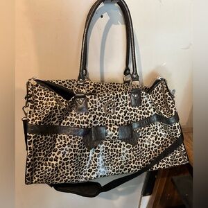 Guess large overnight bag